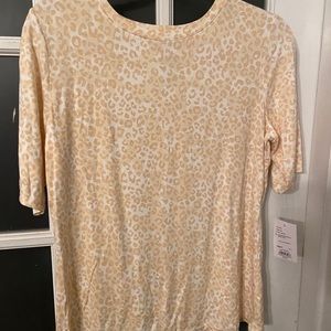 Nine West women’s shirt